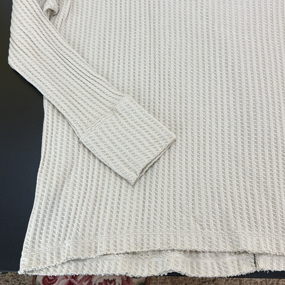 Free People Stone Cold Juicy Long Sleeve Waffle Knit Top L Oversized Cowl Neck - Picture 6 of 16